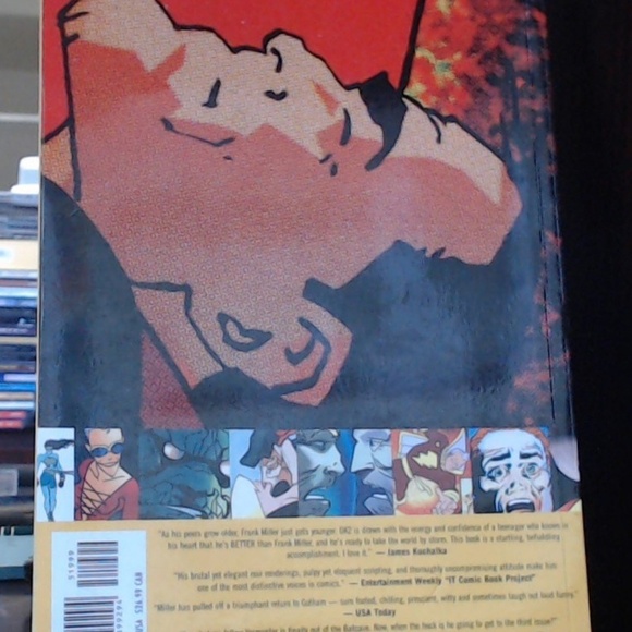 Comic Book-Batman: The Dark Knight Strikes Again  by Frank Miller & Lynn Varley - Picture 2 of 3